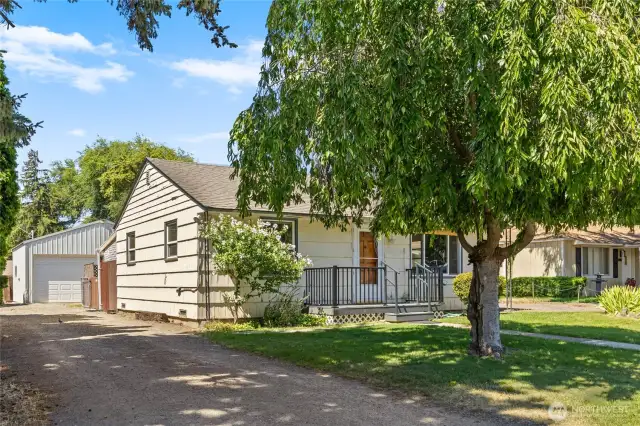 Welcome to 807 S. Maple Street!
