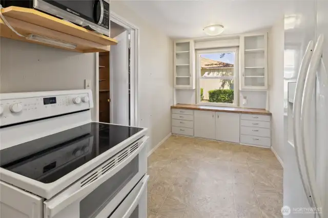 Kitchen and eating area with classic built-ins!