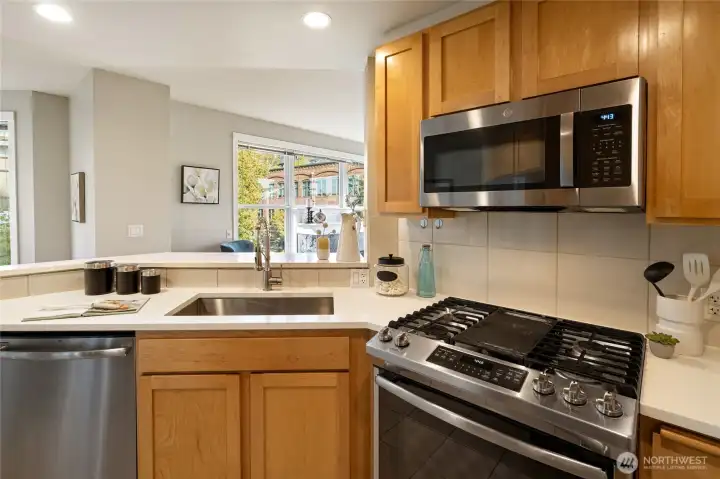 A delightful space to cook in!