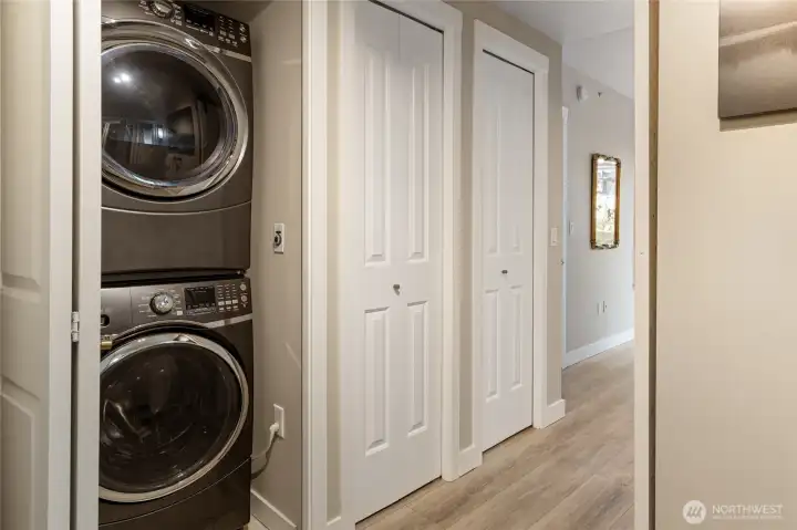 In-unit washer/dryer stay with the sale for added convenience.