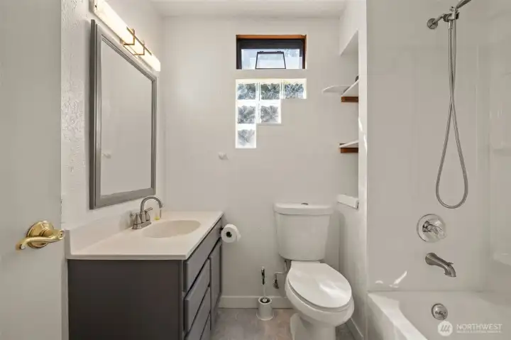 sendary bath upstairs