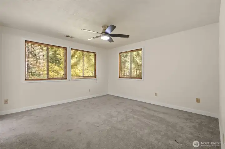 Spacious master bedroom lrg enough for King sized bed