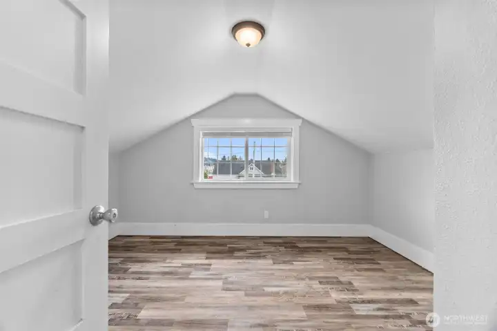 Bonus Space Upstairs
