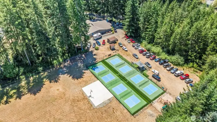 enjoy access to pickleball courts in the north end of the lake, adding even more fun and recreation to the Mason Lake lifestyle enjoy access to pickleball courts in the north end of the lake, adding even more fun and recreation to the Mason Lake lifestyle