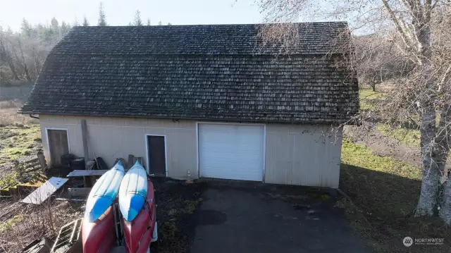 Barn/garage