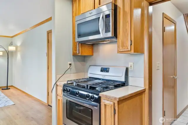 Gas stove/oven!