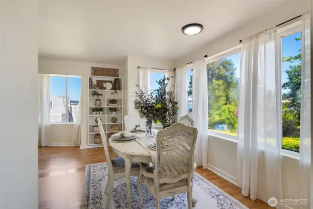 Main floor dining with amazing view