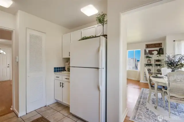 main floor kitchen