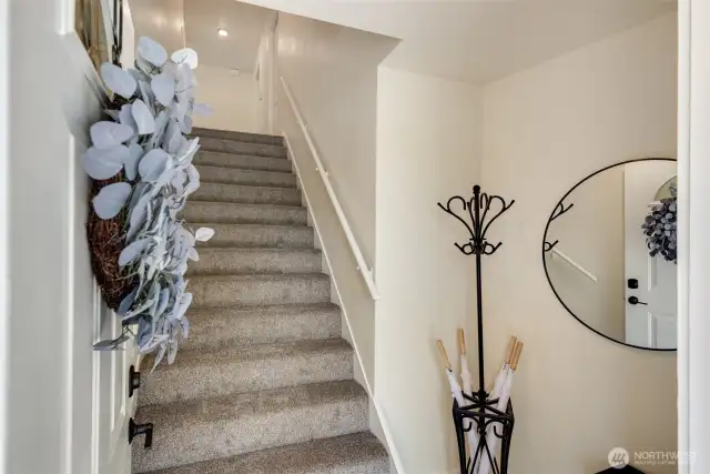 Entry to upper unit