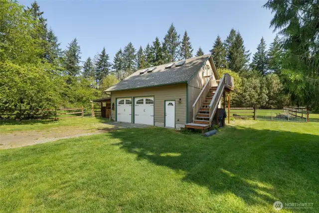 deatched garage with studio on 2nd floor