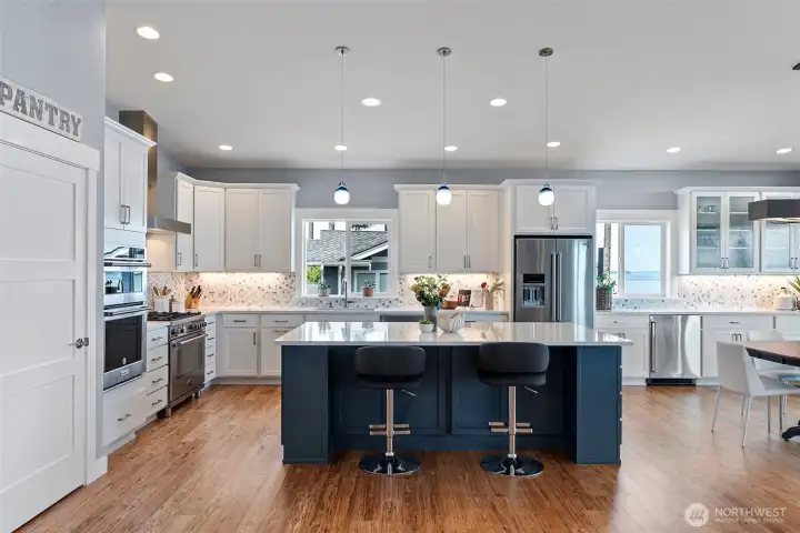 This open concept with a beautiful kitcehn to cook and entertain.