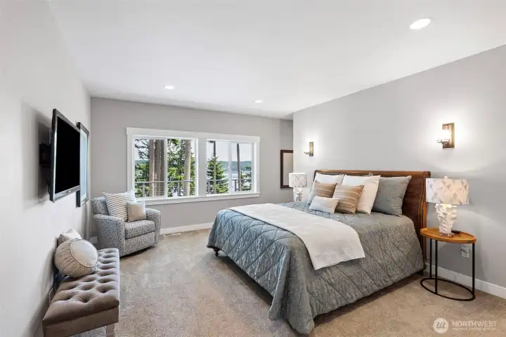 Huge Primary bedroom with views