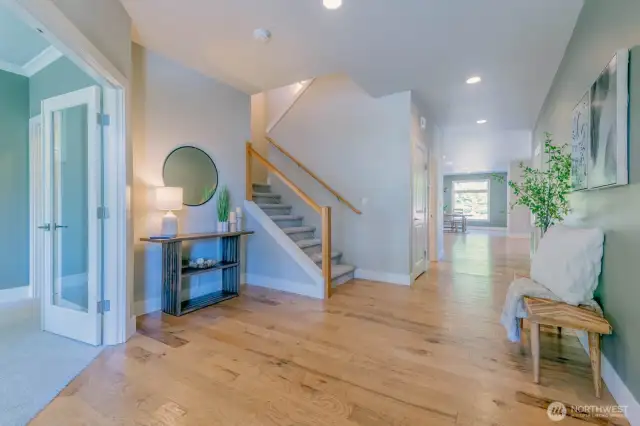 Spacious and welcoming enrtance to the home