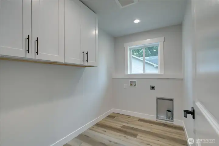 Large utility room with lots of storage space