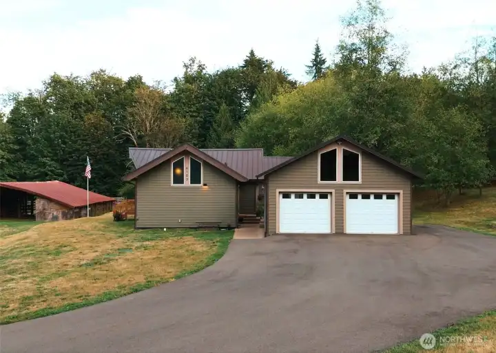 Main House-Finished in 2021. Detached 2 car Garage with vaulted ceilings