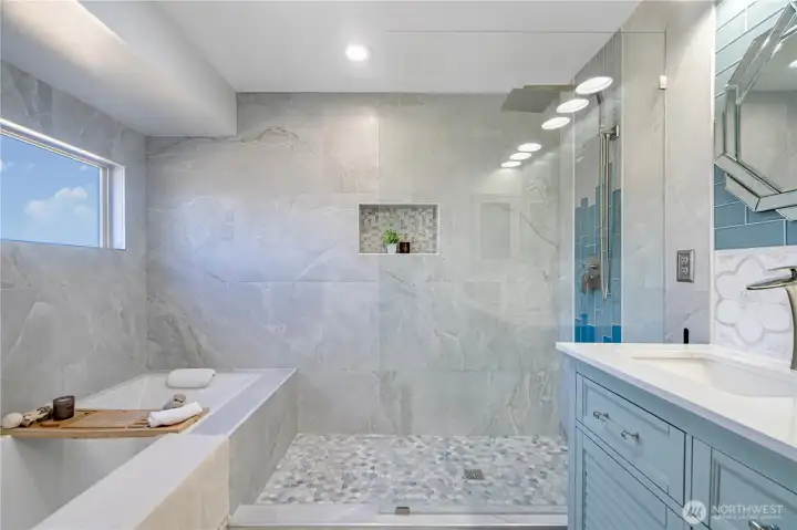 Spa-like tub