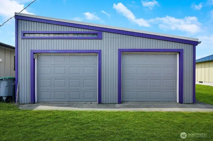 2 car detached garage