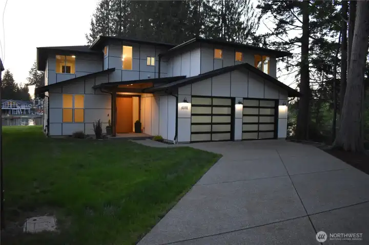 Exceptional new construction waterfront home