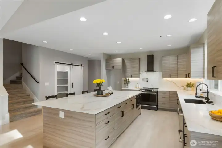 Chefs kitchen w/ oversized island