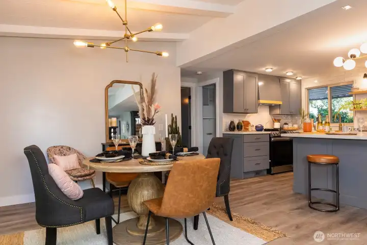 Dining room facing the kitchen island