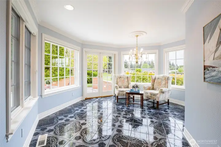 Imagine sitting in this lovely space with morning coffee or tea, sunlight and views!
