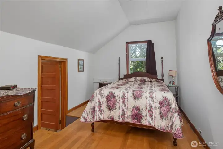 Bedroom 3 - side door goes to Bonus Room