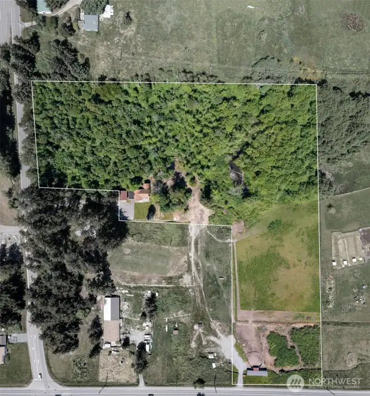 Approximate property lines including both parcels.