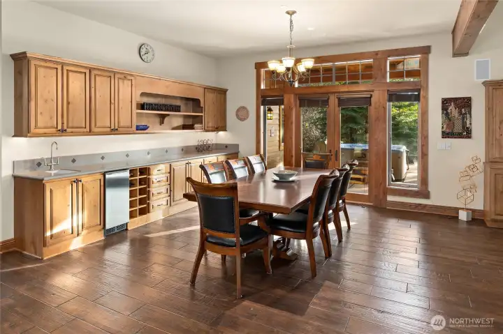 Large dining space that leads to outdoor patio