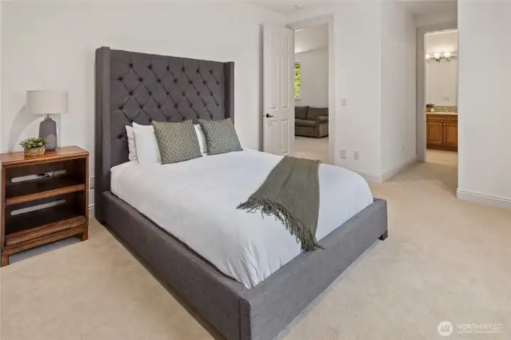 2nd ensuite bedroom upstairs