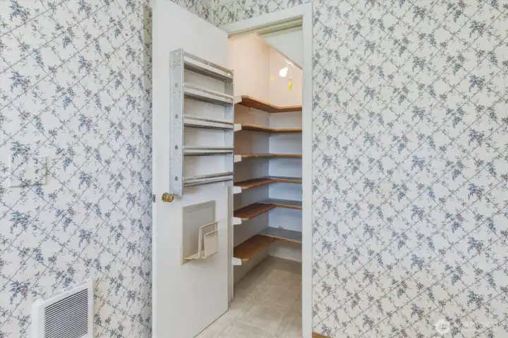 walk in pantry
