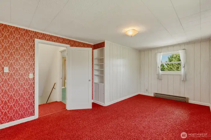 upstaits bedroom