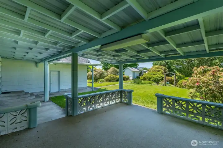 covered back deck
