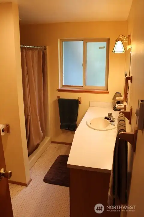 Bathroom upper level