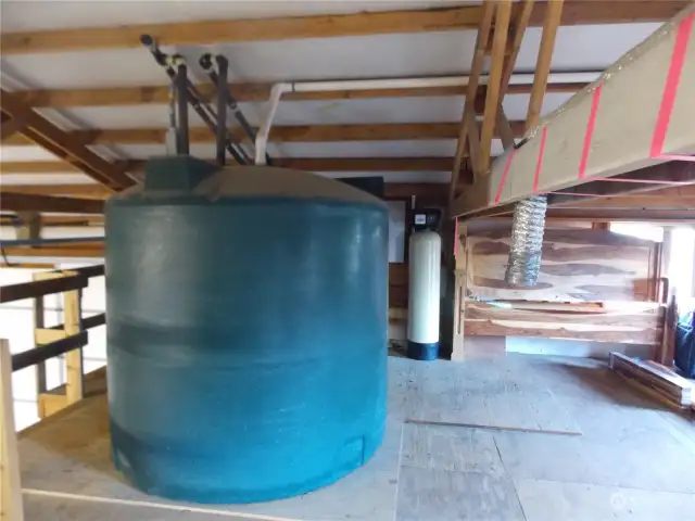 1000 gallon holding tank for water in the shop