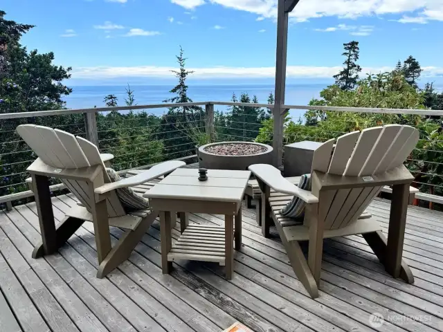 Cabin deck