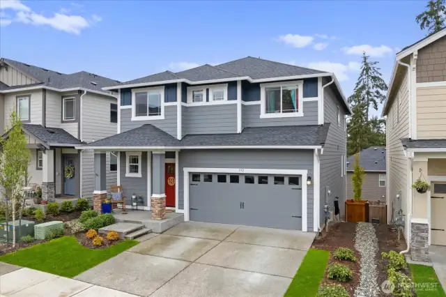 This home is one of only a handful with the unique floor plan that includes the Lower Level Guest Suite and Bonus Room.  Along with mountain views out the back of the home.