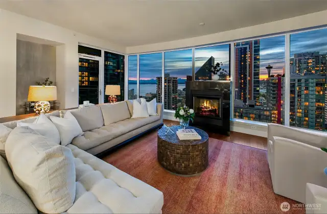 grand living area- room for a piano