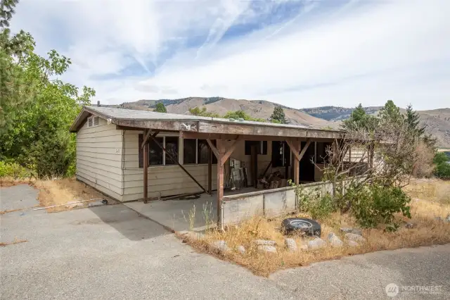 Carport