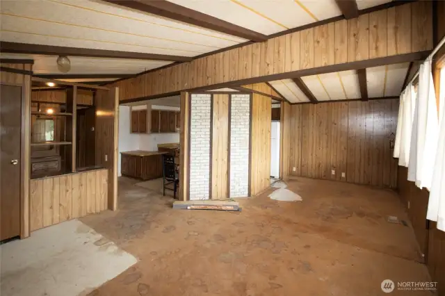 Living, kitchen