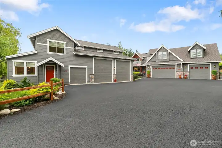 Main house is on the right and ADU+shop is on the left. Both homes are totally private from each other.