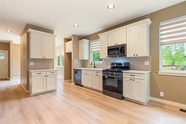 ADU kitchen with all new cabinets & appliances