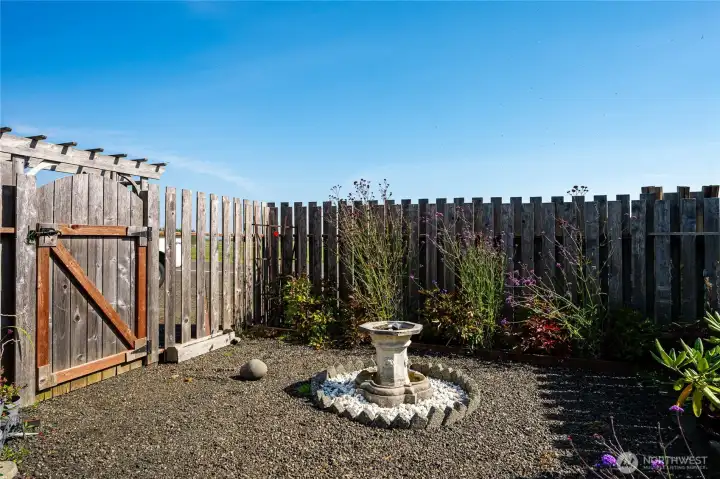Cozy private patio area is perfect for your favorite plants.