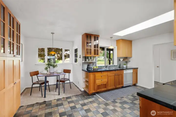 Kitchen with breakfast nook