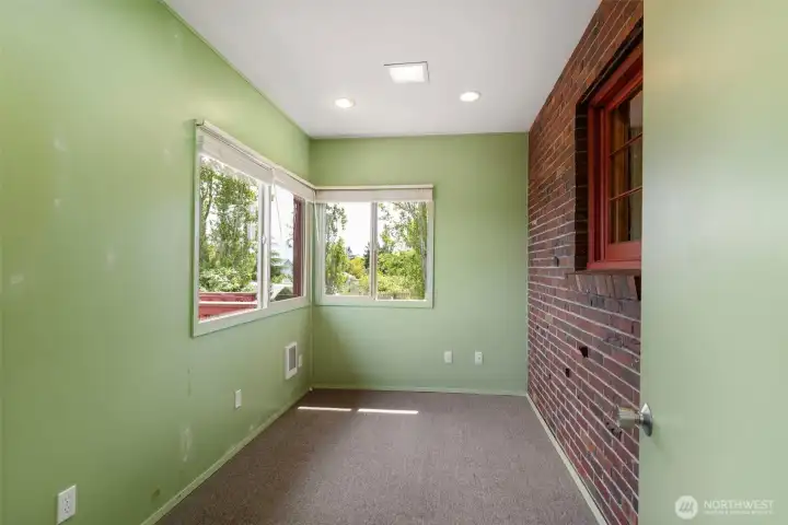 Bonus room! Art room? Private office? Excercise room?