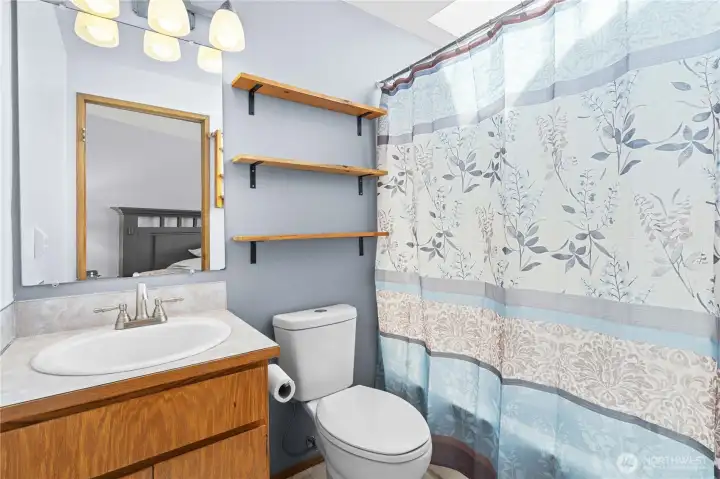 Primary En Suite Bath