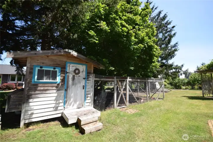 chicken coop chicken coop