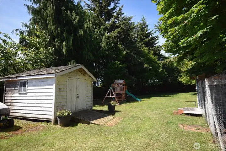shed & playground shed & playground