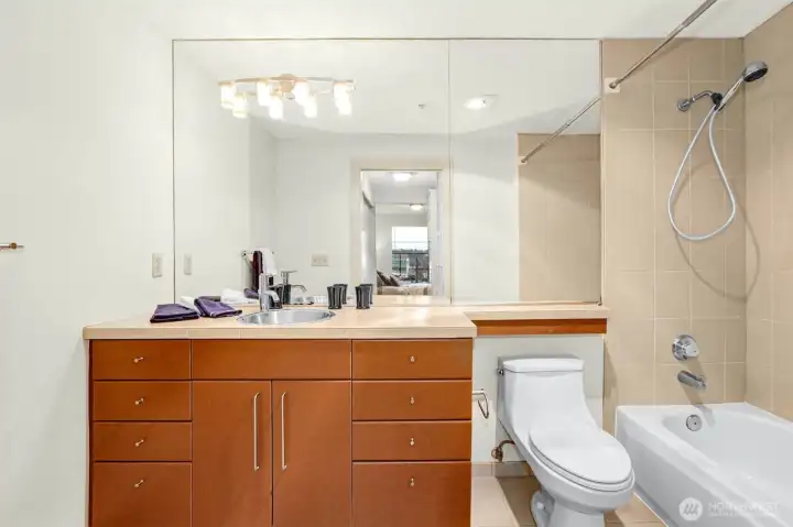 Private full bath