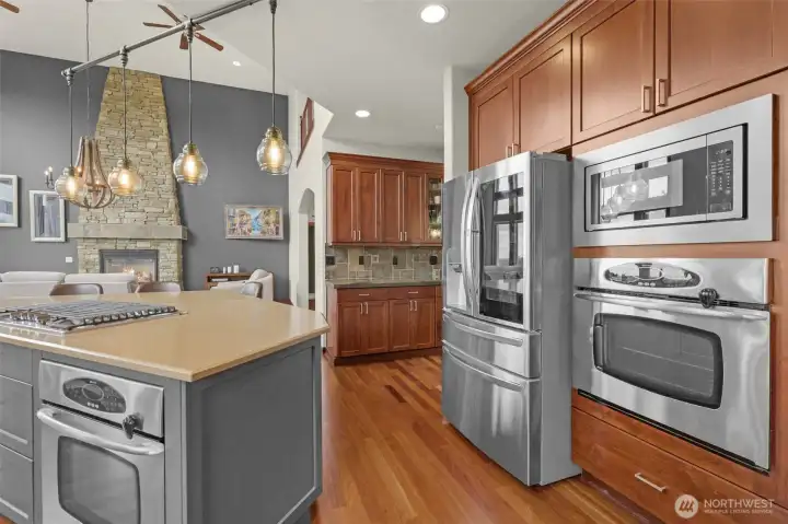 Newer appliances all stay Newer appliances all stay