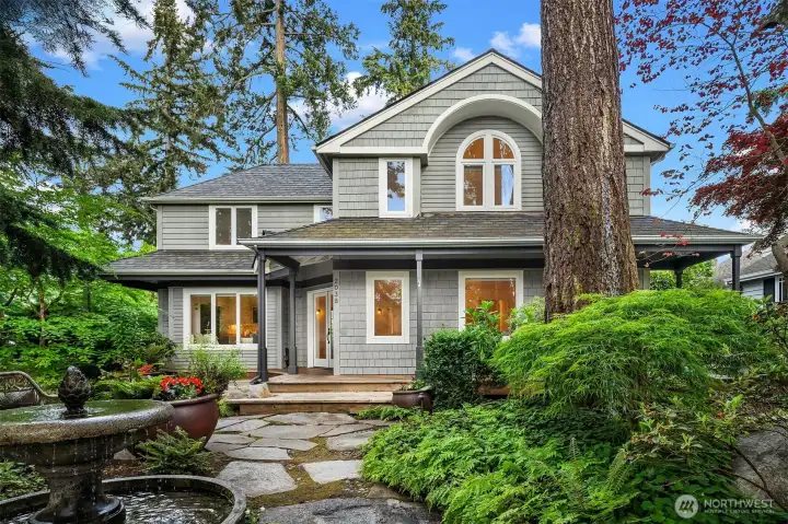 Timeless Charm meets modern living in a peaceful and private setting Timeless Charm meets modern living in a peaceful and private setting